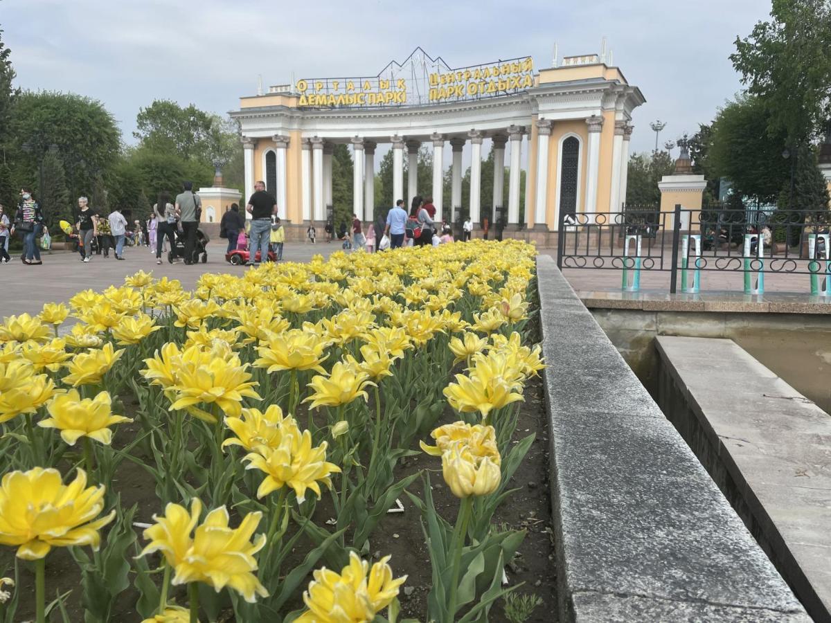 Апартаменты #3 Almaty Bagian luar foto